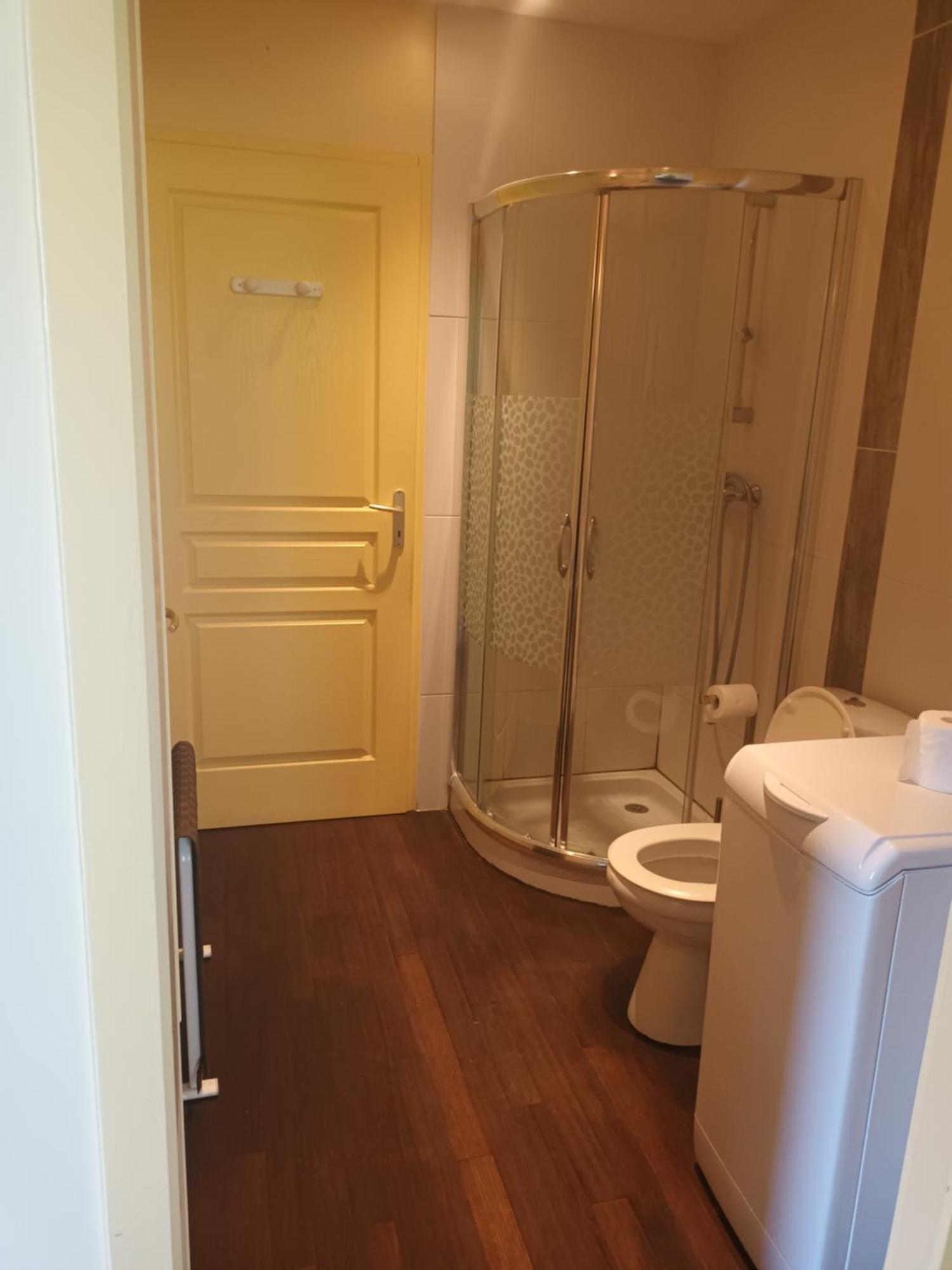 au bonheur du cedre Hotel Saint-Lattier Eksteriør billede